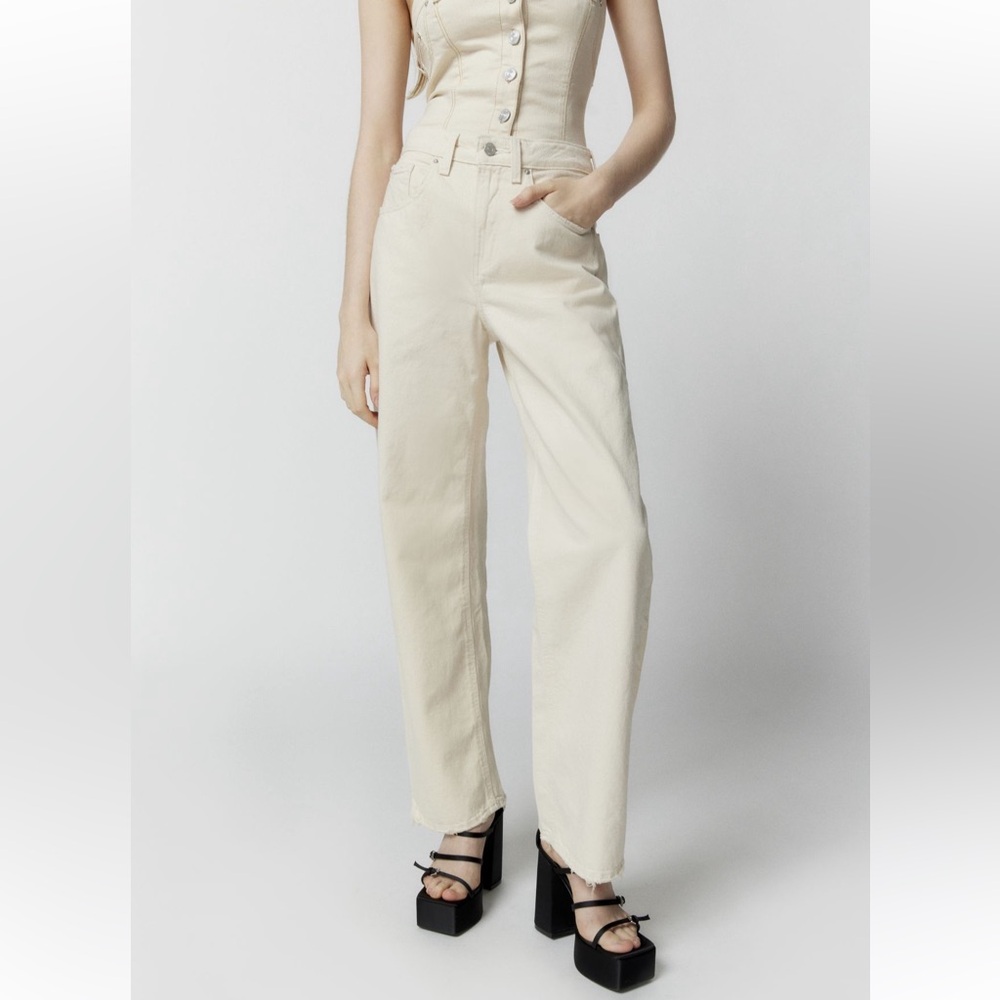 UO BDG high-rise baggy jeans, white, size 25